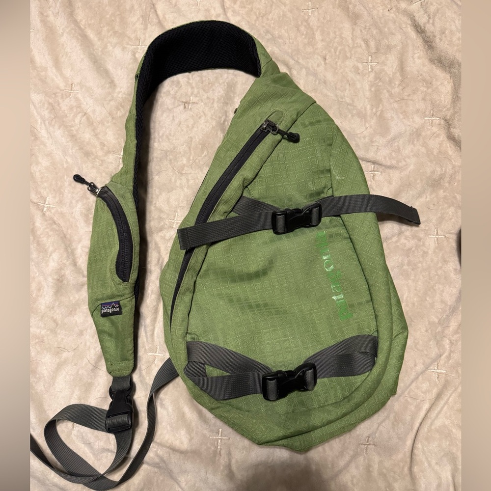 Patagonia Atom Sling Bag